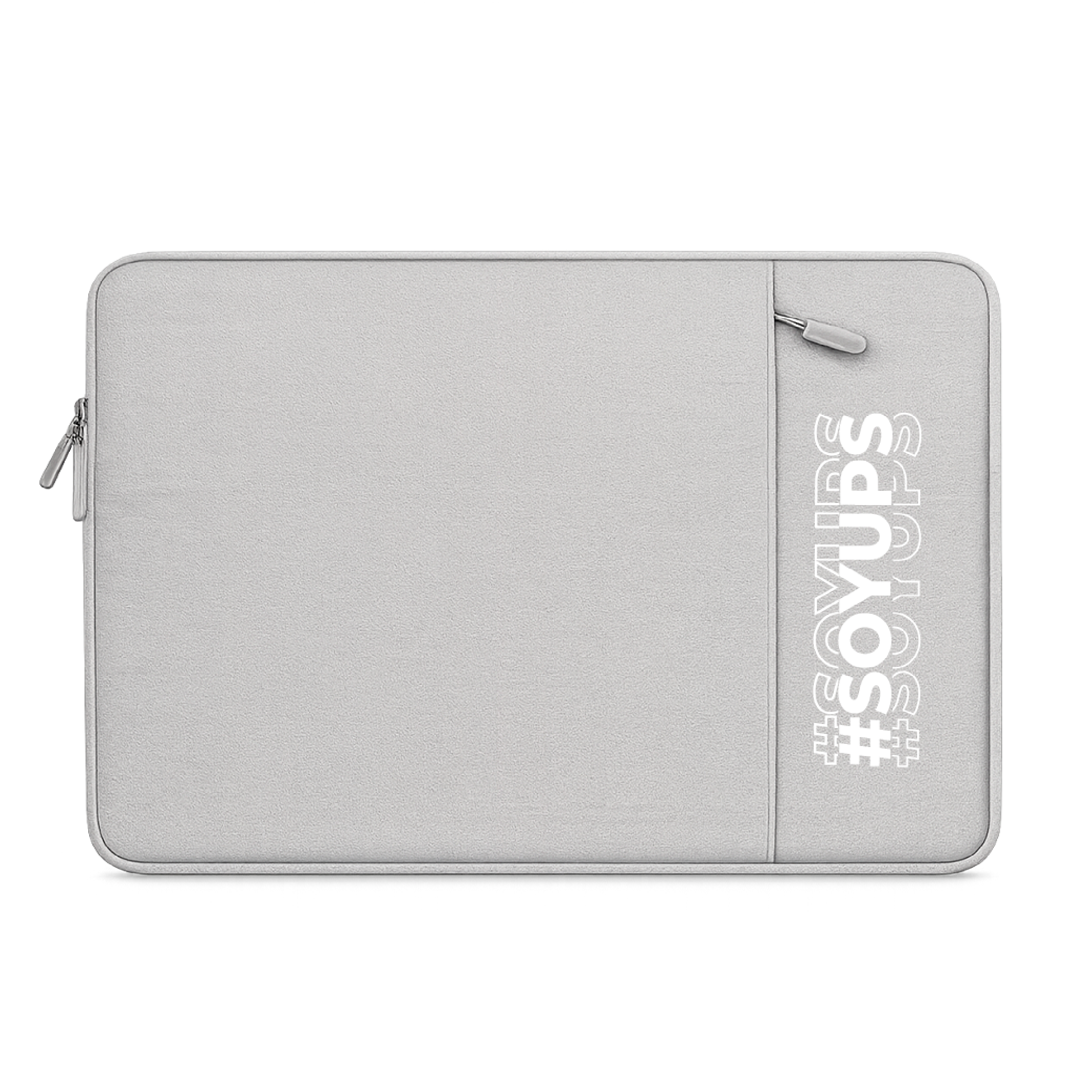 Forro para laptop UPS gris con cremallera y logo #SoyUPS